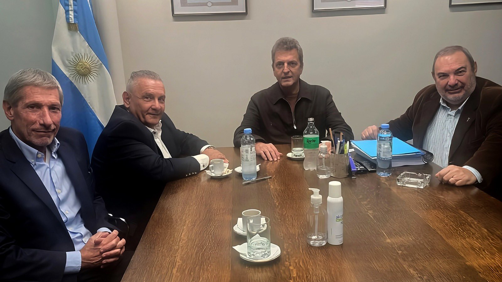 Sergio Massa recibió a martilleros bonaerenses y se sumó al rechazo a la desregulación inmobiliaria